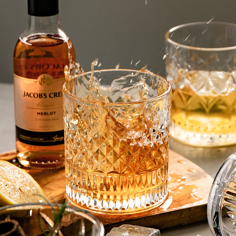 Nowoczesny europejski styl Aur – Wine Vodka Beer recenzja i cena